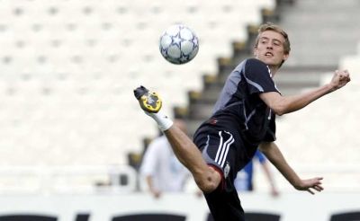 بيتر كراوتش مهاجم المنتخب الانجليزي