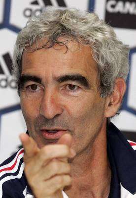 ريمون دومينيك المدير الفني للمنتخب الفرنسي 