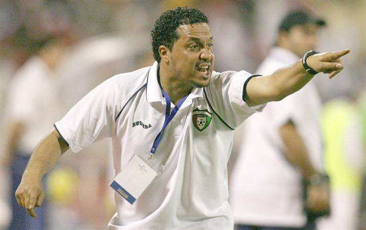 عبدالعزيز حمادة مدرب المنتخب الكويتي