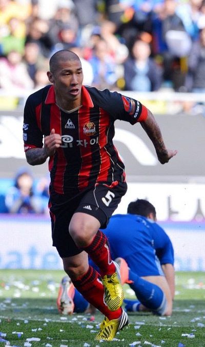 الظهير الايمن المخضرم تشا دو ري