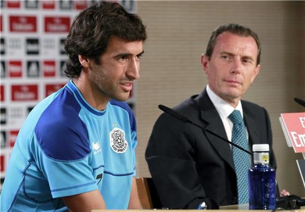 راؤول جونزاليس في المرتمر الصحفي