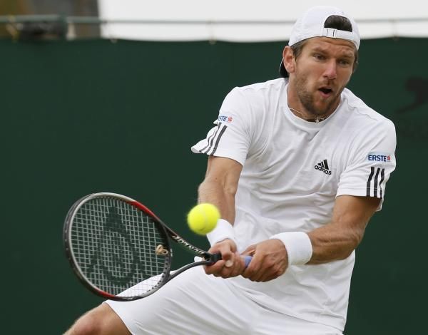 2013-07-01t141653z_1007130720_lr2e97113nvg2_rtrmadp_3_tennis-wimbledon_reuters