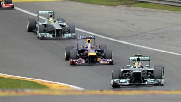 2013-08-25t133119z_1432690615_lr1e98p11jwl9_rtrmadp_3_motor-racing-prix_reuters