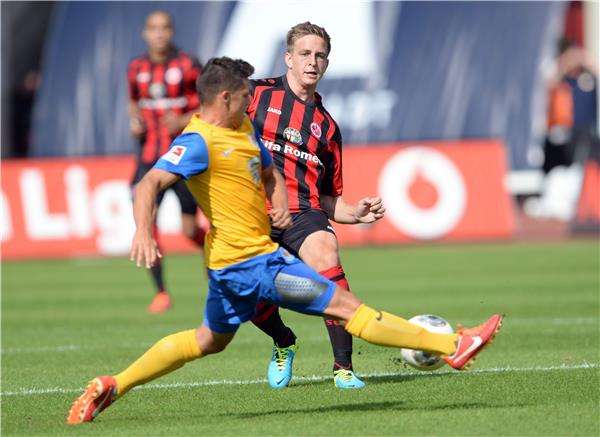 من مباراة اينتراخت وبراونشفيج