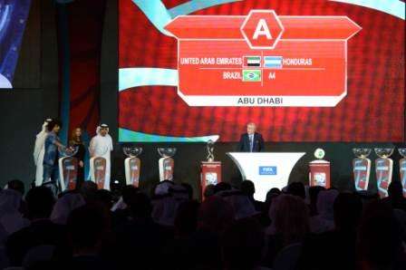 مصطفي فهمي خلال إجراء مراسم القرعة