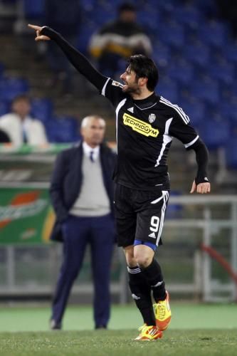 2012-02-09t205536z_01_gsp05_rtridsp_3_soccer-italy_reuters