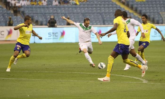 الأهلي و النصر في لقاء القمة