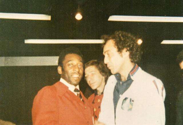 فييرا مع بيليه في إحدى المناسبات 