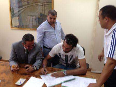 ابوجبل يوقع للزمالك