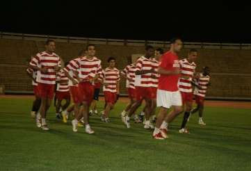 أستعدادات فريق الإتحاد على الملعب الرئيسي في اليمن 