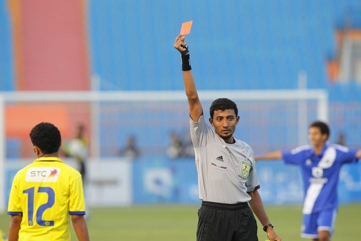 التحكيم السعودي تحت نيران هجوم الأندية من الجولة الثانية