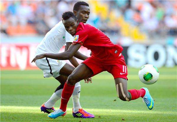 بروما (يمين)