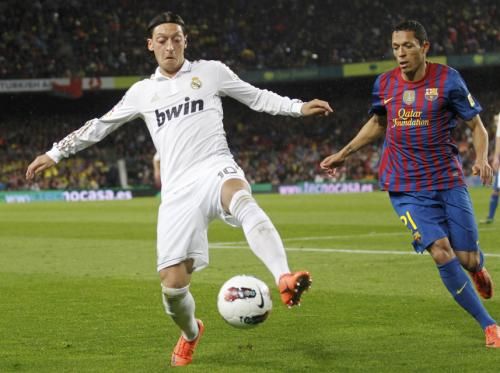2012-04-21t195319z_01_mad650_rtridsp_3_soccer-clasico_reuters
