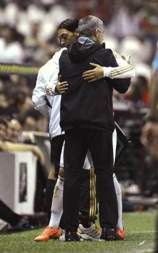 2012-05-02t215940z_01_foz36_rtridsp_3_soccer-spain_reuters