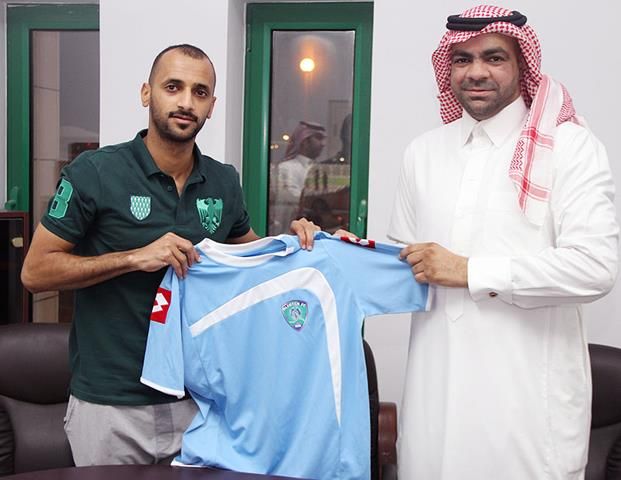 بدر الخميس بعد التوقيع للفتح