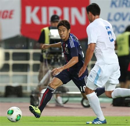 شينجي كاجاوا في مباراة اليابان وجواتيمالا