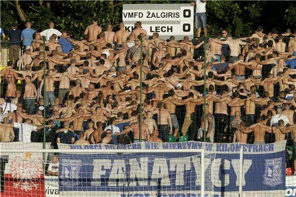 جماهير ليخ بوزنان البولندي