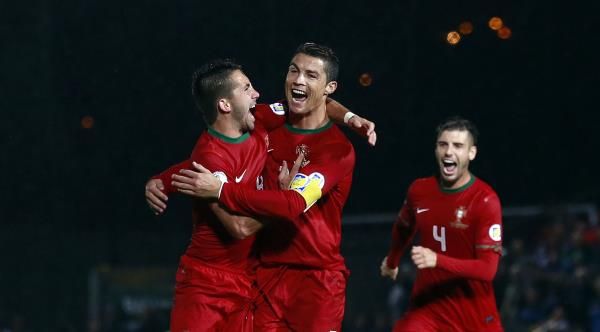 رونالدو أحرز 3 أهداف من رباعية البرتغال في مرمى إيرلندا الشمالية