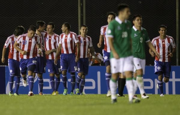 فرحة لاعبي باراجواي وصدمة بوليفية