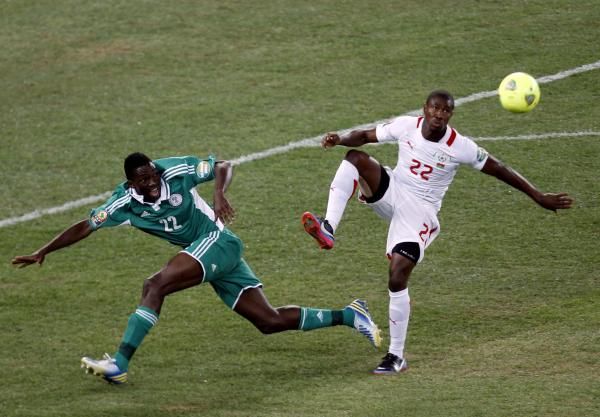  بريجيوس ناكولما  (يمين)