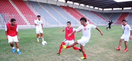 جانب من تدريبات اللاعبين