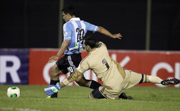 2013-09-11t021359z_2004340975_gm1e99b0s4401_rtrmadp_3_soccer-world_reuters