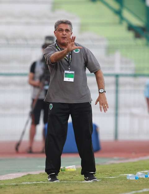 باكيتا مدرب الشباب