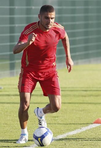 قلب دفاع منتخب لبنان يوسف محمد