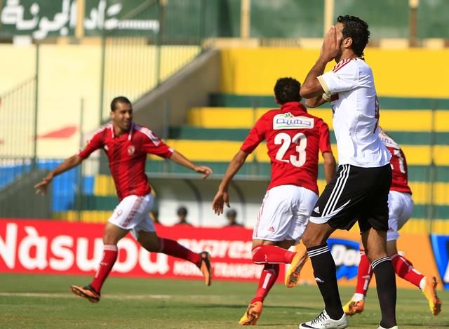 فرحة حمراء وحسرة بيضاء