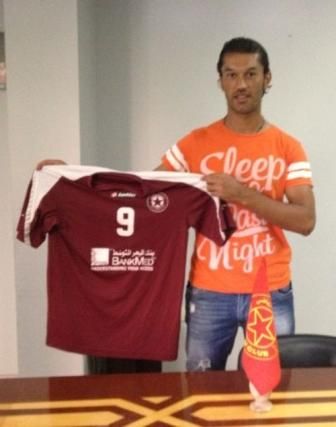 المدافع السوري عبد الناصر حسن بعد توقيعه مع النجمة اليوم