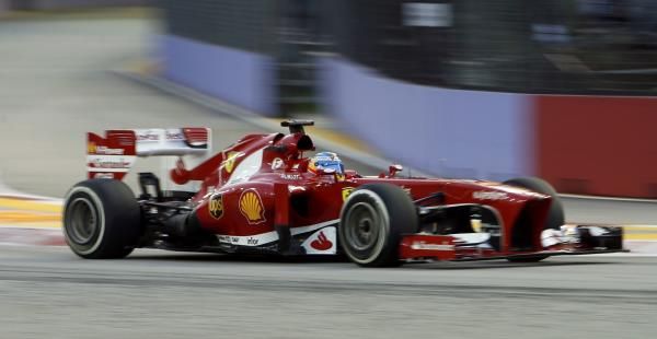 2013-09-20t121451z_1784239244_sr1e99k0y0g16_rtrmadp_3_motor-racing-prix_reuters