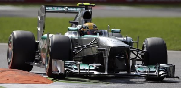 2013-09-07t144241z_577755473_gm1e9971r0p01_rtrmadp_3_motor-racing-prix_reuters