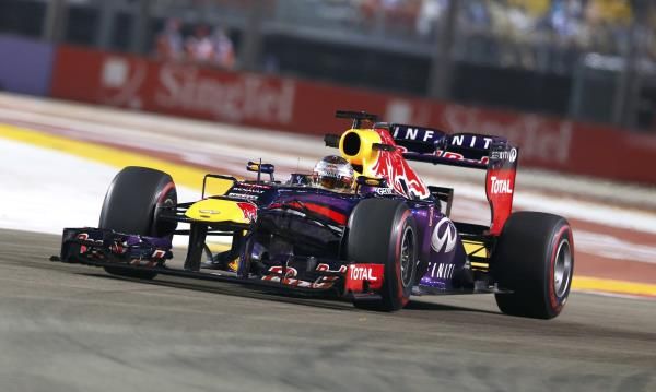 2013-09-20t162325z_217810410_sr1e99k19io49_rtrmadp_3_motor-racing-prix_reuters