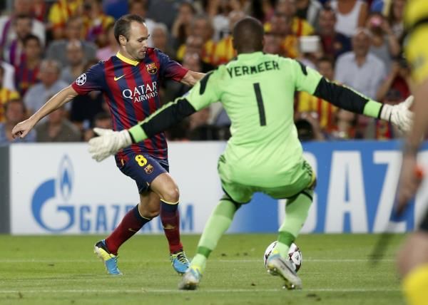 2013-09-18t190733z_1415456579_lr1e99i1h4aqp_rtrmadp_3_soccer-champions_reuters