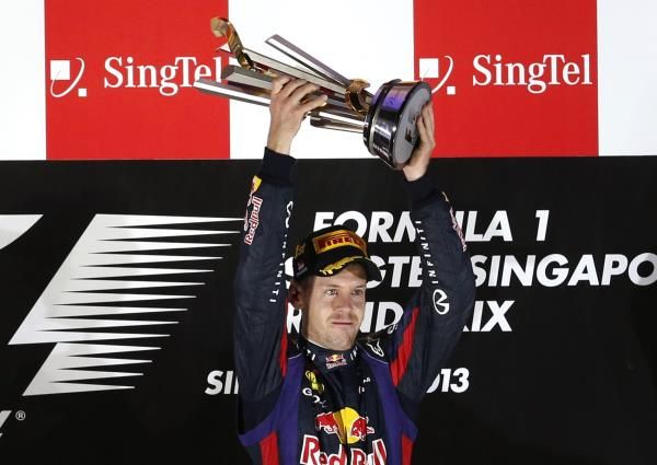 2013-09-22t144753z_677962225_sr1e99m153k2k_rtrmadp_3_motor-racing-prix_reuters
