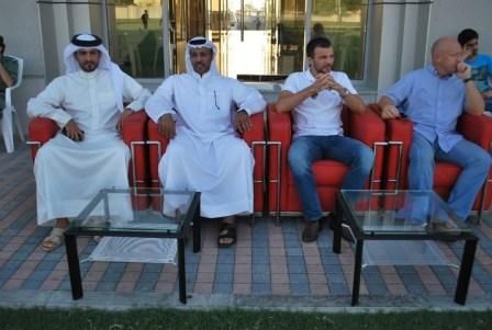  هيدسون لدى متابعته اللقاء الاول