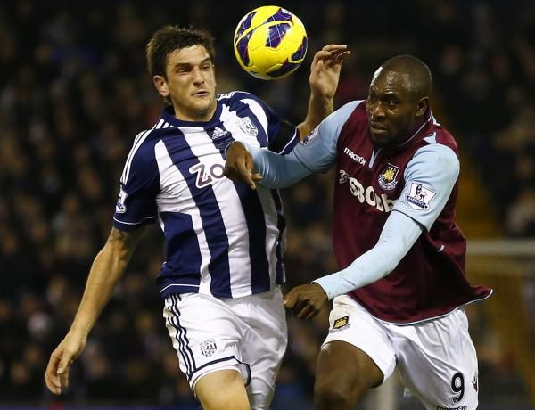 كارلتون كول "إلى اليمين"