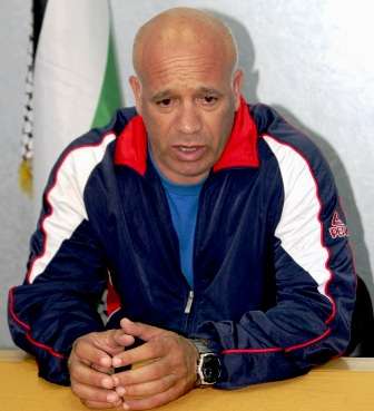 خضر عبيد خلال المؤتمر الصحفي