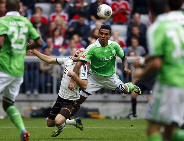 2013-09-28t144004z_530276630_bm2e99s1a7d01_rtrmadp_3_soccer-germany_reuters