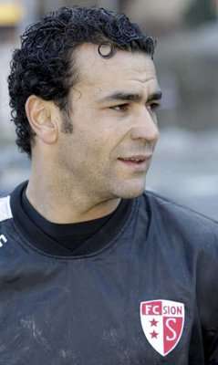 عصام الحضري