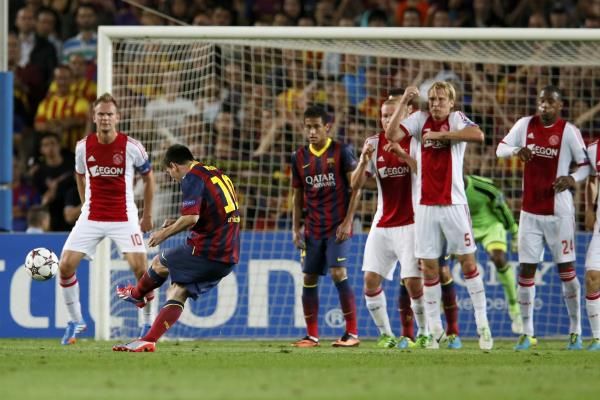 2013-09-18t192007z_1705463007_lr1e99i1hp9rd_rtrmadp_3_soccer-champions_reuters