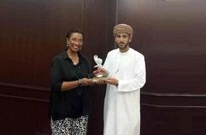 الشيخ سلطان الحوسني مع الشيخة نعيمة الاحمد