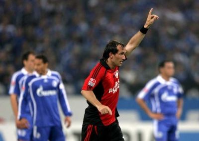 مهاجم ليفركوزن جيكاس