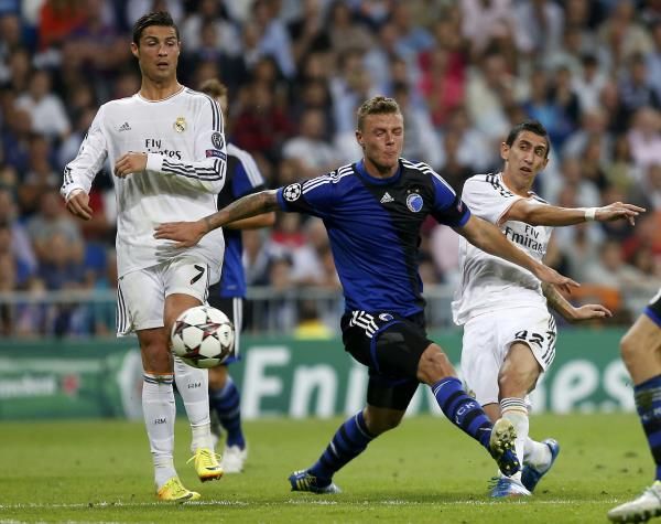 2013-10-02t202601z_686394094_lr1e9a21kr3if_rtrmadp_3_soccer-champions_reuters