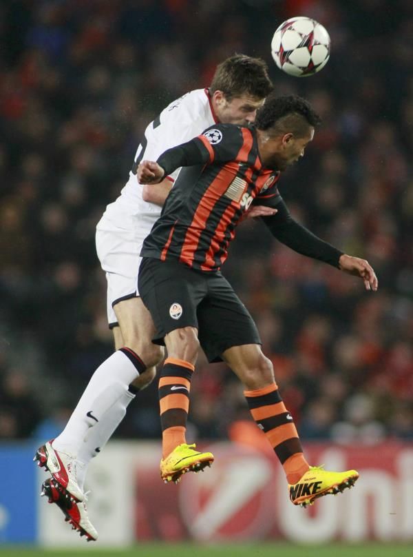 2013-10-02t195859z_1437971009_lr1e9a21ji0gp_rtrmadp_3_soccer-champions_reuters