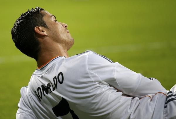 2013-10-02t205430z_539343824_lr1e9a21m2kjx_rtrmadp_3_soccer-champions_reuters