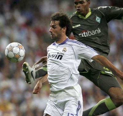 مهاجم ريال مدريد العائد من الأصابة رود فان نيستلروي