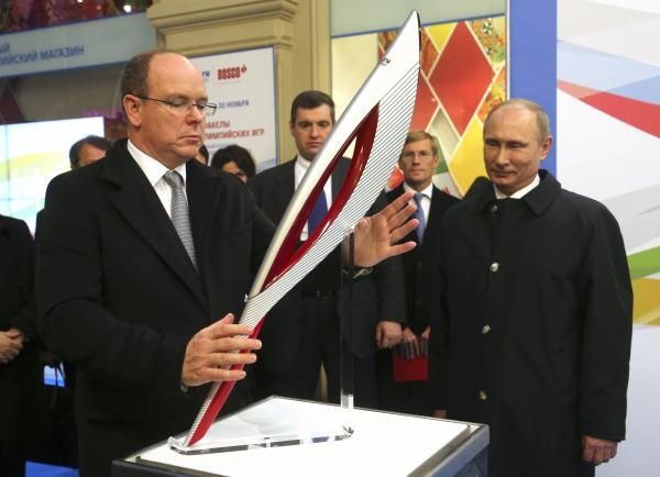 2013-10-04t161556z_727320927_gm1e9a500ku01_rtrmadp_3_russia_reuters