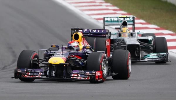 2013-10-06t062007z_358033396_sr1e9a60hjq0t_rtrmadp_3_motor-racing-prix_reuters