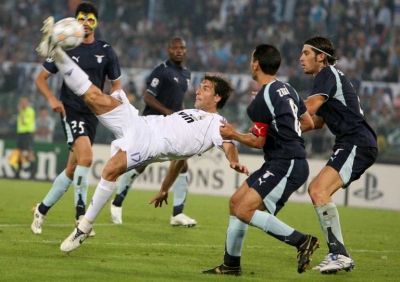 الهولندي نيسلتروي أفضل لاعب خلال الجولة الثانية لدوري أبطال أوروبا